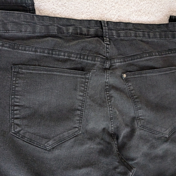 Vintage 2000's, H&M, skinny, black jeans. - Picture 7 of 8
